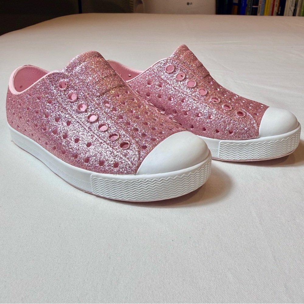 Native Shoes Girls 9 C9 Jefferson Glitter Pink Metal Bling Shell White Summer